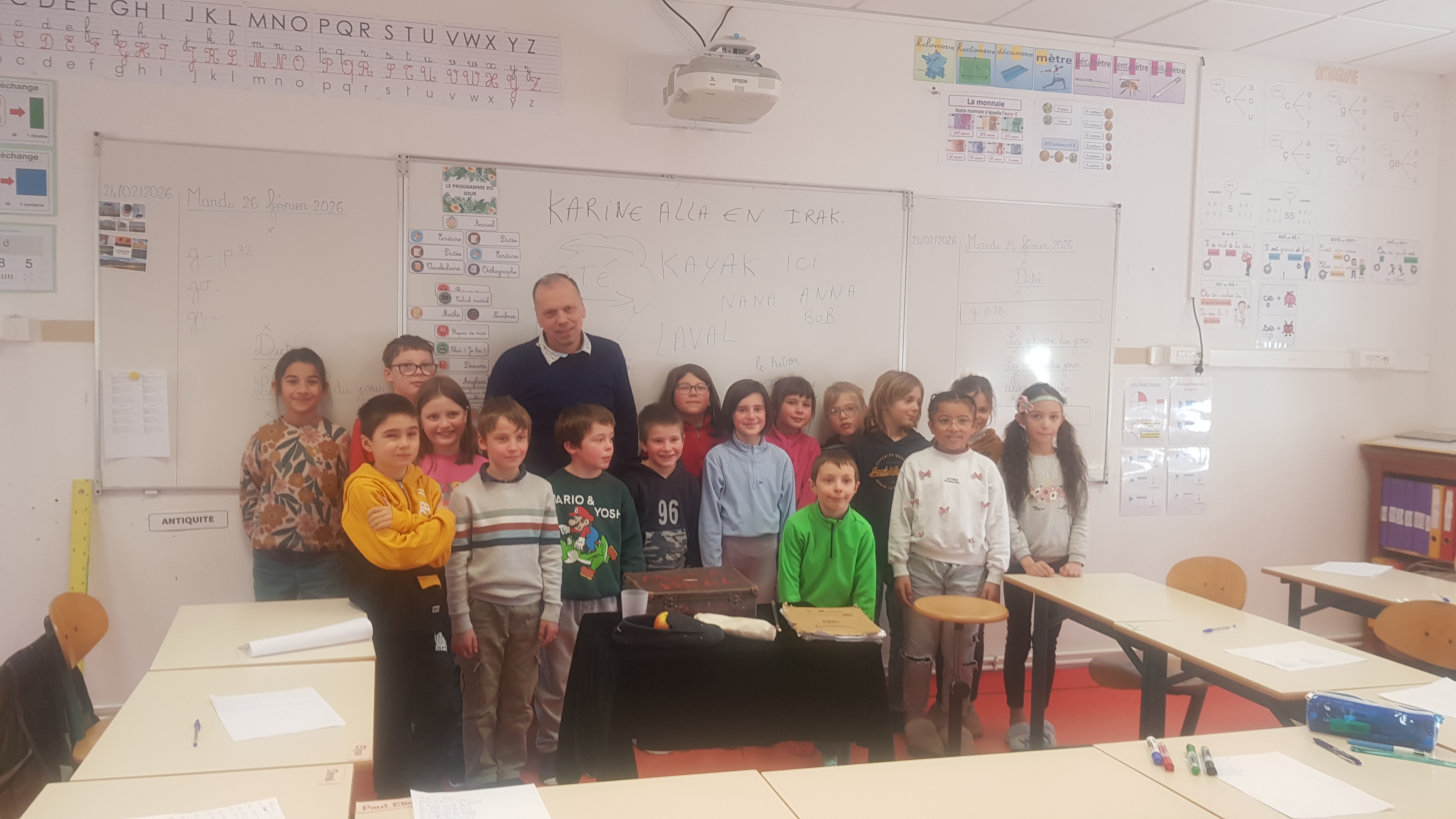 David Dumortier et la classe de CE du Mazet Saint Voy